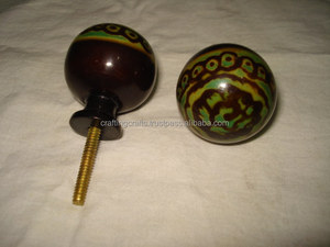 Pomo de Puerta Redondo Minimalista, Bellamente Elaborado, Ecológico, de Madera y Resina, Elementos de Resina, Artesanía en Resina - Product Image 2