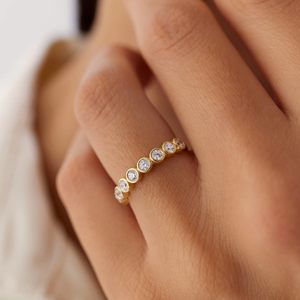 Anillo de Boda Apilable de Oro Sólido de 14k con Diamantes de Media Eternidad - Anillo de Boda Apilable con Diamantes Engastados en Bisel 0.55 TCW - Joyería Fina - Product Image 4