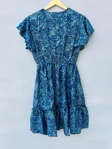 Robe mini en soie faite à la main pour femme, motif Paisley, manches à volants, taille smockée, imprimé élégant, tenue de vacances bohème, taille unique, plage - Product Image 2