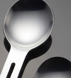 Elegante Juego de Cubiertos de Acero Inoxidable Plateado con Cubiertos Metálicos Planos, Perfecto para el Hogar, Restaurantes, Bodas y Cocina - Product Image 3