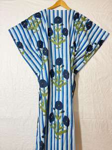 ชุดเดรสผ้าฝ้ายพิมพ์ลายดอกไม้สไตล์โบฮีเมียน ชุดแม็กซี่คาฟตันทรงหลวมสำหรับใส่ไปเที่ยวทะเลช่วงฤดูร้อน ไซส์พลัส ชุดคลุม - Product Image 2