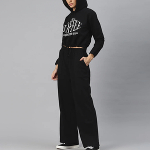 Conjuntos Deportivos Cortos para Mujer con Logotipo Personalizado, Precio Bajo, MOQ Bajo, Color Sólido - Product Image 3