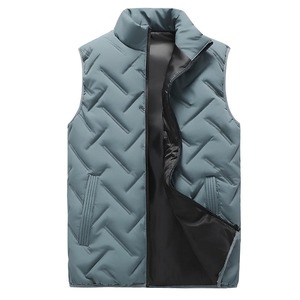 Gilet matelassé sans manches en toile pour homme avec logo personnalisé, style vintage délavé, chaud pour l'hiver et les activités de plein air - Product Image 6