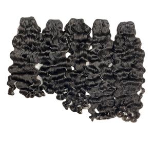 Extensiones de cabello humano sin procesar 100% de alta calidad, cutícula alineada, cabello virgen rizado suelto, tejido para mujeres negras - Product Image 1