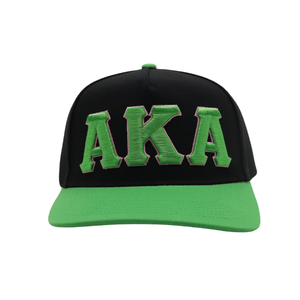 Gorra Snapback con Letras AKA, Color Negro y Verde, Bordada, Ajustable, Visera Plana, Unisex, Estilo Urbano - Product Image 1
