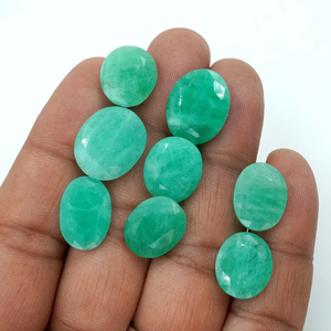 HAYAAT GEMS - Gemas Ovaladas de Esmeralda India, Corte Esmeralda, Color Verde Facetado, Tamaños Variados, 87 Quilates, 8 Piezas - Product Image 1