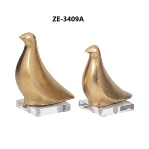 Escultura Metálica Artística Hecha a Mano, Producto de Decoración de Interiores de Lujo para Hoteles, Villas, Resorts, Restaurantes, Oficinas, Clubes, Cafés - Product Image 1
