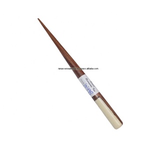 Épingle à cheveux en bois élégante faite à la main pour femme, support de chignon, accessoire capillaire naturel pour usage quotidien - Product Image 1