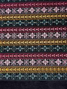 เสื้อแจ็คเก็ตดีไซน์ดั้งเดิมแห้งเร็วจาก Griva Creation ผ้ากำมะหยี่สีดำตกแต่งด้วยลายปักลายเพชรเรขาคณิต - Product Image 1