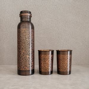 Botella de Agua de Cobre Pulido con Bandas en Relieve y Tapa de Rosca, Diseño Oriental Clásico, Reutilizable para el Hogar y Viajes - Product Image 3