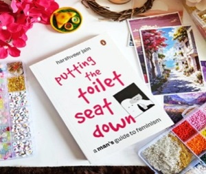 การวางฝาชักโครกลง โดย ฮาร์ชวีร์ ไจน์ หนังสือปกอ่อนคุณภาพสูง นิยาย ช่วยเหลือตนเอง สังคมศาสตร์ การศึกษาเพศสัมพันธ์ เฟมินิสม์ - Product Image 1