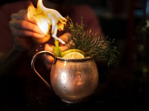 Ensemble de tasses en céramique et cuivre écologiques classiques de qualité supérieure pour les fêtes - Product Image 4