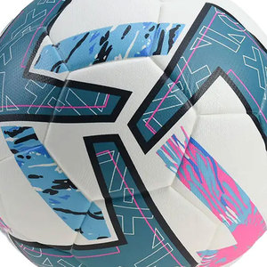 Ballon de football d'entraînement de haute qualité taille 5, ballon de football durable pour l'entraînement en intérieur et en extérieur, taille personnalisée fabriqué au Pakistan - Product Image 3