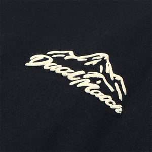 Camisetas de hombre de talla grande 100% algodón con estampado serigrafiado en relieve, de algodón/fibra de bambú, de Pakistán. - Product Image 3