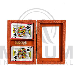 MAKUM INTERNATIONAL Jeu de cartes à tranchet simple avec étui magnétique en cuir PU durable, écologique, lavable et détachable pour poker - Product Image 5