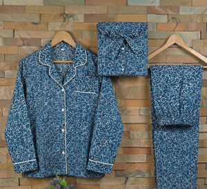 Conjunto de Pijama Floral de Algodón Índigo Tejido Térmicamente para Mujer, Ropa de Dormir de Dos Piezas con Diseño a Mano, Venta al Por Mayor en India - Product Image 6