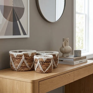 Ensemble de paniers en macramé en écorce de banane naturelle, pot de rangement rond à bordure en treillis triangulaire blanc, décoration pour plantes, design artistique pur - Product Image 4