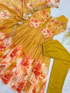 Costume Anarkali jaune à imprimé floral pour femmes, dupatta brodé, tenue traditionnelle indienne, mariage, toutes saisons, coupe régulière, séchage rapide - Product Image 6