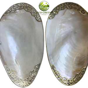 Elegante Bandeja Decorativa de Concha de Almeja Gigante Natural con Borde Dorado, Centro de Mesa de Lujo Hecho a Mano para Decoración de Bodas y Eventos - Product Image 5