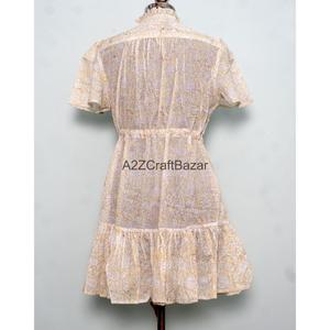 Vente en gros de robes mini décontractées à manches 3/4 et col en V, fabriquées à la main, tendance estivale, 100% coton, imprimé floral personnalisé - Product Image 6