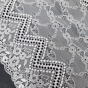 Tela de encaje floral elástica, transpirable y ligera de 23 cm, tejido de punto por urdimbre de nailon y elastano para lencería, ropa interior y bodas. - Product Image 4
