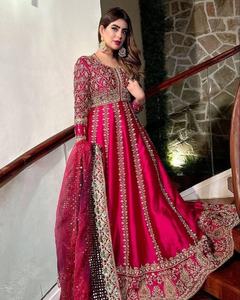 Dernière tenue de créateur High O Demand Heavy Chinon Silk Anarkali Suit & Dupatta Avec chaîne de broderie et travail de séquence de 9mm - Product Image 3