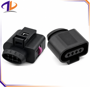 Connecteur mâle 4 broches en cuivre avec boîtier en nylon pour faisceau de câbles automobile 12V 3A – Remplacement de faisceau de câblage de voiture - Product Image 1