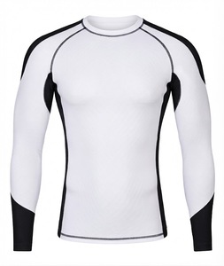 Rashguard à manches longues entièrement imprimé pour le Jiu-Jitsu, le grappling et la lutte en salle, avec étiquette personnalisée - Product Image 1