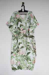 ชุดเดรสคาฟทันผ้าฝ้ายพิมพ์ลายดอกไม้สไตล์วินเทจทำมือจากอินเดีย ทรงเอ คอวี แขนสามส่วน ความยาวระดับเข่า เหมาะสำหรับใส่ไปชายหาด - Product Image 3