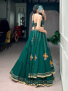 Último Modelo de Lehenga Choli Tradicional para Boda, Tela Ligera con Capas, Corte Amplio, Blusa Elegante para Mujer, Ajuste Delgado, Largo hasta el Suelo - Product Image 1