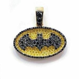 Colgante de Batman para hombre de plata de ley 925 con diamante negro de talla redonda, colgante de moissanita, colgante estilo Hip Hop Iced Out - Product Image 1