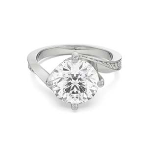 Anillo de Compromiso y Boda de Moissanita Clásico con Estilo Flotante Único, Banda Curva con Acentos Pavé, Plata de Ley Premium, Joyería de Lujo - Product Image 5