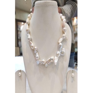 Exclusivo Juego de Collar y Pendientes de Perlas Barrocas de Imitación de Primera Calidad, Grado AA, 1 Hilera, para Chicas Modernas, Bodas, Compromisos y Fiestas - Product Image 2