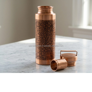 Bouteille d'eau en cuivre pur gravée sur mesure OEM avec infuseur et filtre, anti-fuite, pour thé ayurvédique et sport, fournisseur en gros - Product Image 2