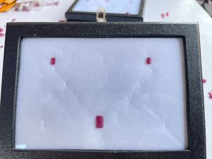 Ensemble pendentif et boucles d'oreilles en rubis libérien naturel 3,05 carats – Ensemble de pierres précieuses non montées, rubis rouge véritable en gros pour la fabrication de bijoux - Product Image 2