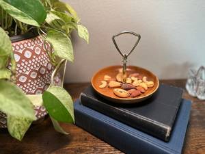 Artisan Wooden Serving Tray With Golden Handle for UAE Saudi Arabia Market Dates Nuts Sweets Ramadan Table Decoration Use - Product Image 2