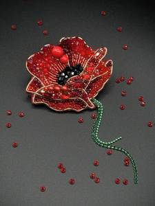 Broche de Diseño con Bordado y Cuentas, Intrincado Trabajo Artesanal, Elegante Broche Floral Bordado a Mano con Cuentas para Bodas - Product Image 2