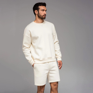 Ensemble décontracté homme : sweat-shirt imprimé et short, coupe ample pour l'été ou la détente - Product Image 6