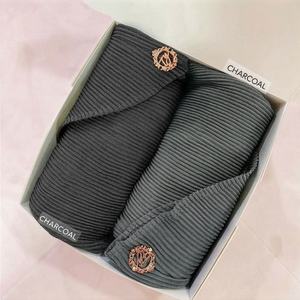 Caja de Regalo Personalizada para Hijab de Mujer, Conjunto de Hijabs de Chifón Plisado, Combinación de Jersey, Chifón y Algodón, Caja de Regalo con Hijab de Seda Medina Premium - Product Image 3