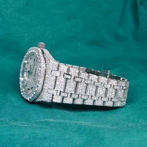 Reloj de Lujo Premium para Hombre, Cuarzo, Correa de Acero Inoxidable, Resistente al Agua, con Gemas de Moissanita VVS, Elegante, Prestigioso, de Calidad y Lujo - Product Image 1