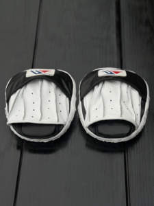 Mitaines de boxe incurvées professionnelles de qualité supérieure pour l'entraînement, avec compartiment pour la main, pour la vitesse, la précision et la protection, authentiques - Product Image 5