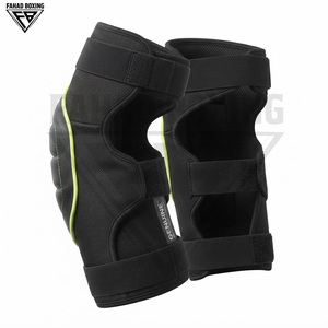 Protections de genoux rembourrées durables avec design en maille respirante et en cuir, soutien ergonomique et flexible pour les genoux, idéal pour le MMA, le Muay Thai - Product Image 2