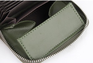 Cartera Pequeña de Cuero Genuino con Monedero con Cremallera y Bloqueo RFID para Almacenamiento Seguro de Tarjetas de Crédito - Product Image 6