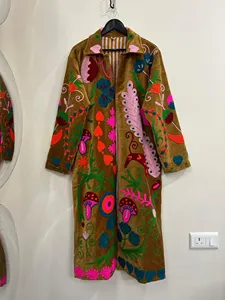 Chaqueta Larga de Terciopelo Bordado Marrón para Mujer, Diseño Floral, Estilo Bohemio, Cuello Camisero, Manga Larga, Ropa de Abrigo para Invierno - Product Image 2