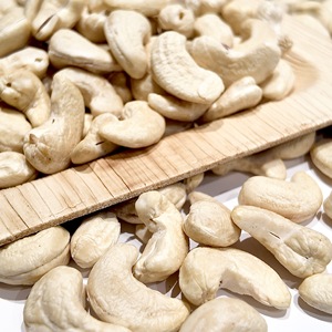 Top Grade Vietnam Origin W180 White Cashew Kernels Halal Certified for Premium Nut Processing and High-end Confectionery Use - Product Image 6