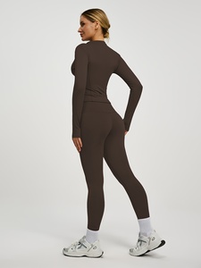 Ensemble de sport sans couture trois pièces Atlaset Trend pour femme : Leggings taille haute, soutien-gorge de sport, veste – Logo personnalisé, OEM, ODM, Vente en gros - Product Image 2