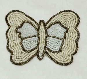 Sous-verre perlé artisanal 2026 avec motif patins à roulettes, rose et gris, forme ronde, pour la protection décorative de table - Product Image 1