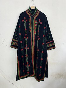 Chaqueta de terciopelo bordada estilo bohemio vintage para mujer, con estampado floral, cuello alto, corte holgado, estilo étnico, chaqueta larga de invierno. - Product Image 2
