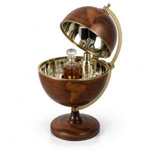 Globo terráqueo de nogal para mesa, venta al por mayor |   Gabinete para Licores con Forma de Globo Terráqueo, Hecho a Mano en Madera - Product Image 1