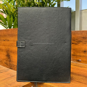 Nouveau 2025 haute qualité personnalisé A4 taille usiné à la main en cuir professionnel Padfolio en cuir véritable dossiers d'entretien pour femmes et hommes - Product Image 5